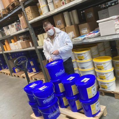 Facharbeiter bei Putzarbeiten